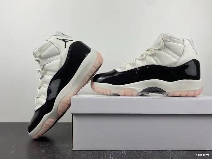 Cheap TBkick 11 Air Jordan WMNS Neapolitan AR0715-101 0527